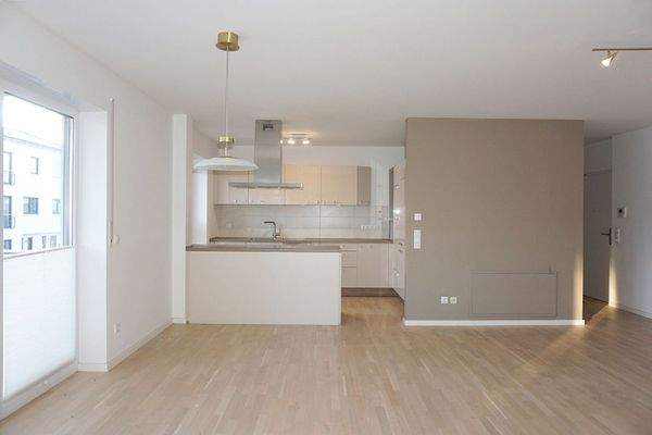 offene Küche - möbliert!