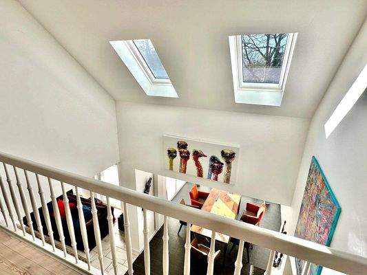 firsthohe Deckengestaltung