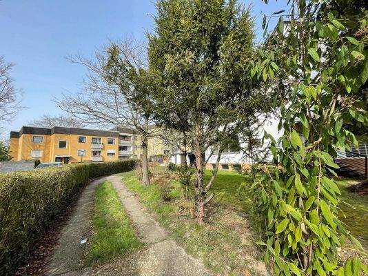 Zufahrt von der Straße aus