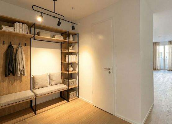 Eingangsbereich mit Sitzbank