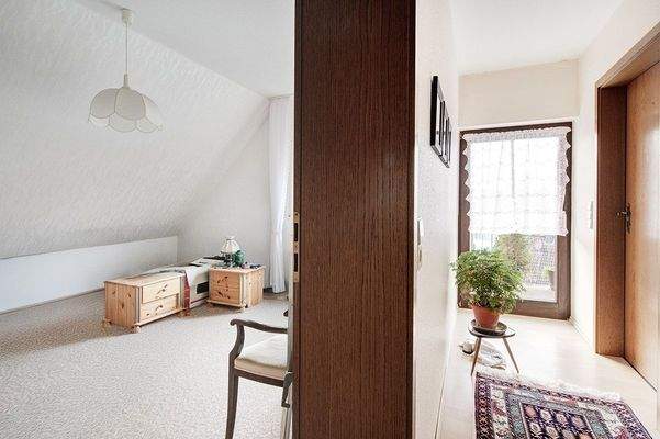 Zimmer Wohnung Dachgeschoss