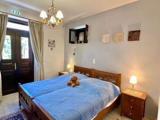 Kreta, Latsida: Charmantes Dorfhaus mit Garten zu verkaufen