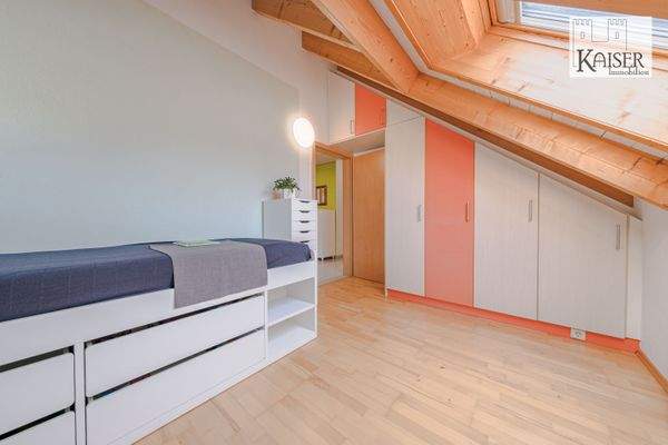 3 - 6-ZimmerWhg. OG+DG, Teil Whg. DG (9)