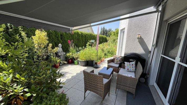Terrasse mit Markise