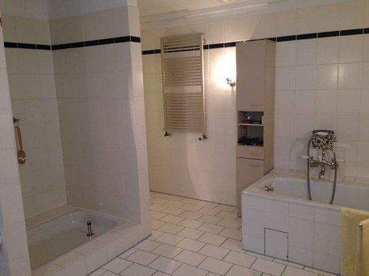 Souterrain: Badezimmer