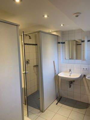 Dusche/Sanitär.jpg