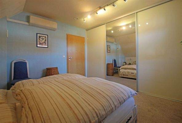 Zimmer 1 im Obergeschoss - Bild 2