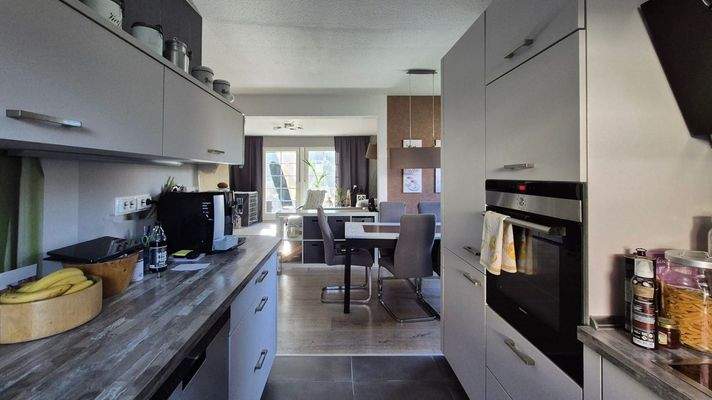 Blick ins Wohnzimmer