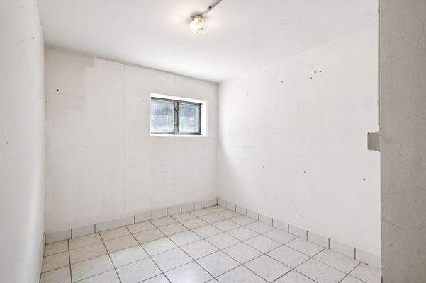 48706_013_Kellerraum