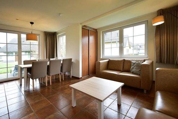 Freistehendes 4-Personen-Ferienhaus mit neuer Küche und 2 Bädern im Ferienresort Cochem031