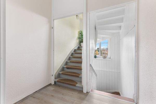 Treppenflur OG zum DG