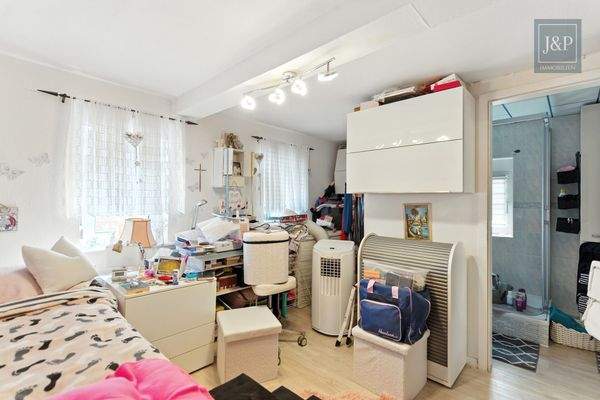 Schlafzimmer 2-Zimmer-Wohnung OG