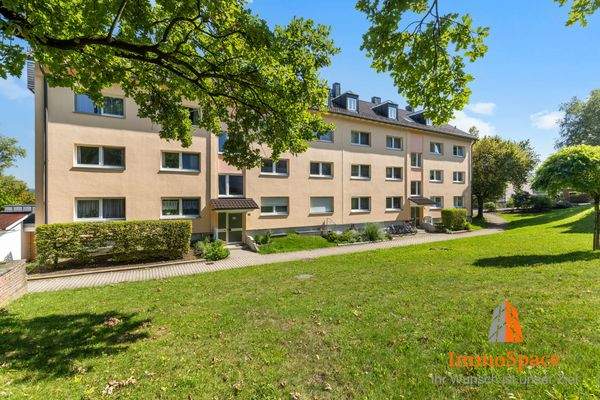 Blick auf das Mehrparteienhaus!