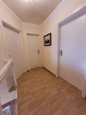 DG - Flur im Überblick.jpg