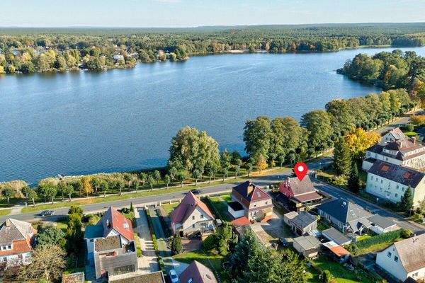 Unverbaubarem Blick über den Müllroser See