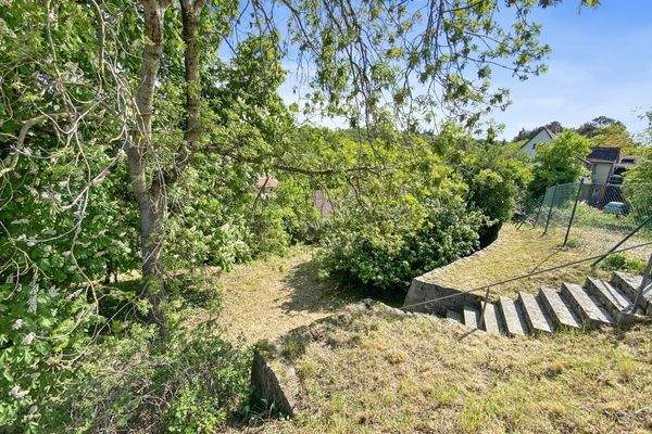 terrassiertes Grundstück