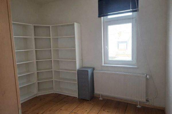 Arbeitszimmer - KI-optimiert