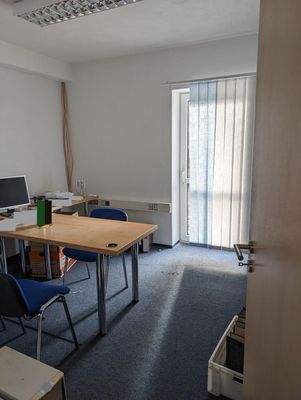 10 Büroraum