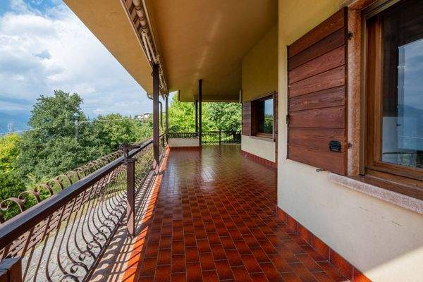 Esterni SanZeno_001.JPG