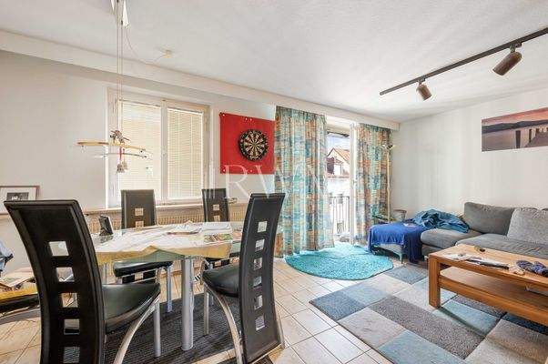 Wohn- und Essbereich 4. OG links