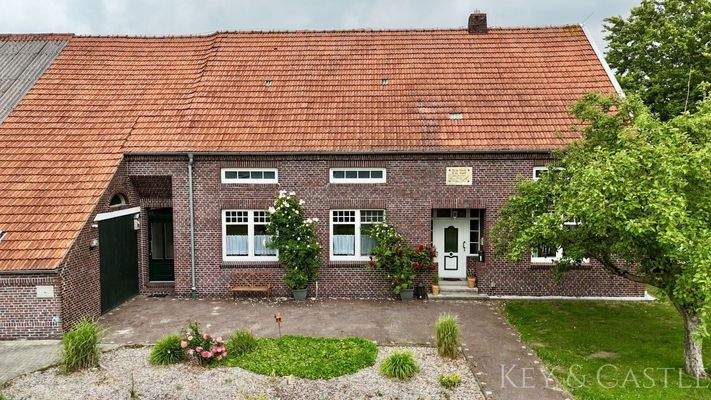 Wohnhaus Frontansicht 