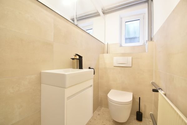 WC | UG