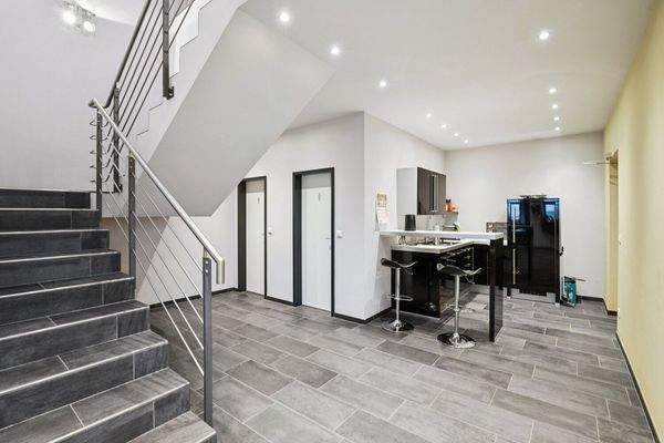 Eingangsbereich mit Treppenaufgang