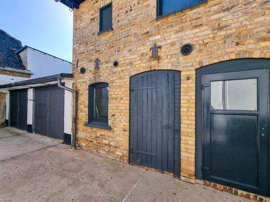 Garagen I Nebengebäude