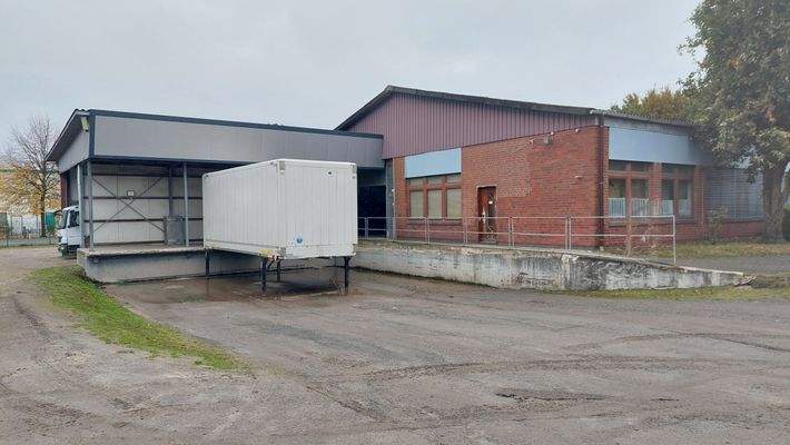 Gewerbe-/Speditionsgrundstück