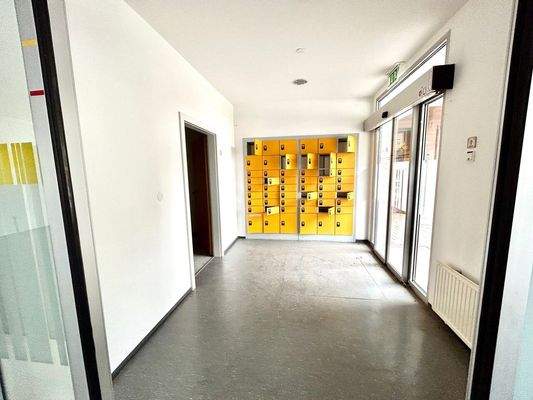 Eingangsbereich inkl. Foyer Geschäftslokal 3, UG