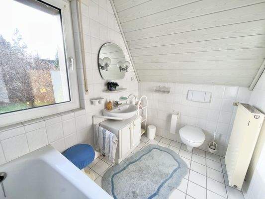 Bad im Dachgeschoss