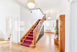 Repräsentativer Eingangsbereich