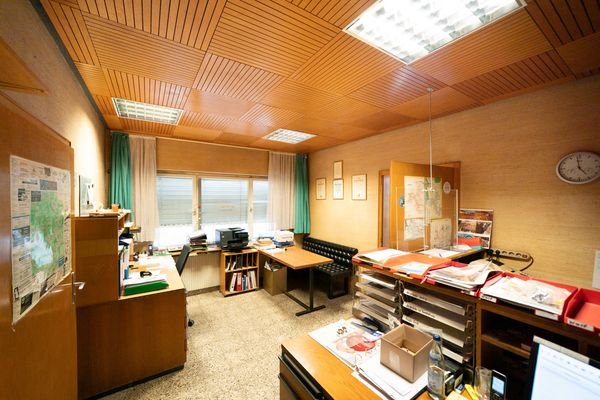 Büro EG