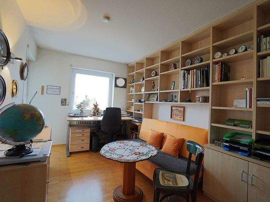 Büro / Kinderzimmer