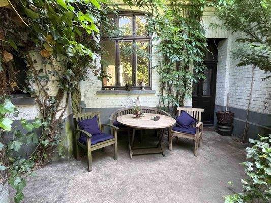 Innenhof mit Terrasse