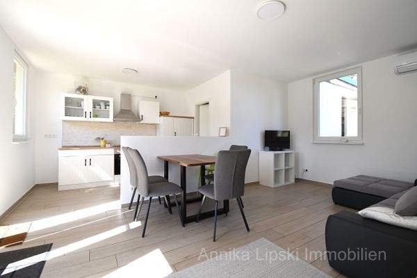 Gäste-Bungalow - Wohn-/Essbereich