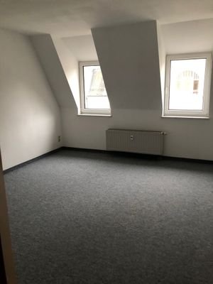 Wohnung 2OG und Dachgeschoss (1).jpg