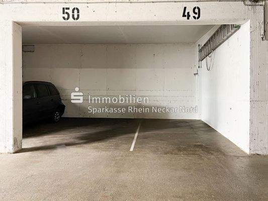2 Tiefgaragenstellplätze