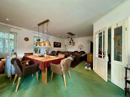 *Wohnzimmer Untergeschoss