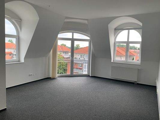 Büro 1.jpg
