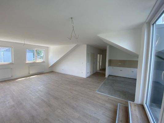 Wohn-/Esszimmer Küche