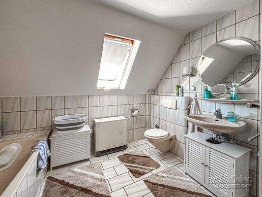 WHG DG links Badezimmer