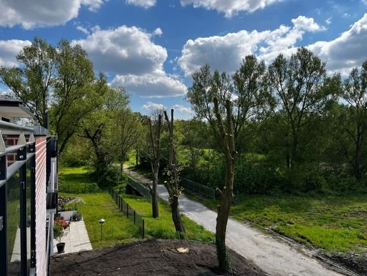 Spazier- und Radwege vor der Tür.jpg