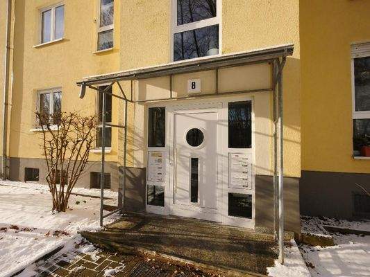  HAUSTÜR / Bruno-Apitz-8