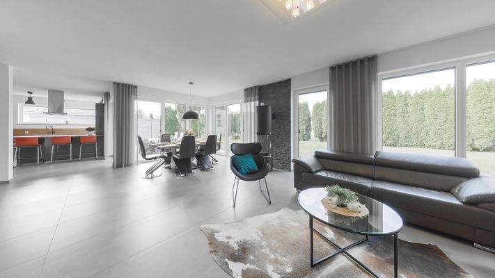 Offener Wohn-/ Ess- und Küchenbereich EG