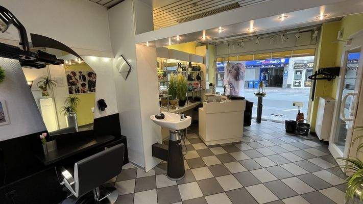 Friseursalon EG rechts