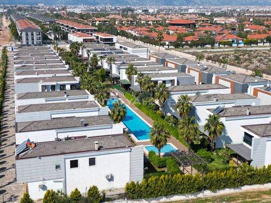 Villa with Shared Pool near the University in Döşemealtı Antalya