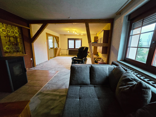 Wohn/Essbereich im Dachgeschos.png