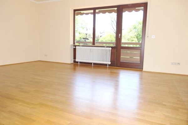 02-Wohnzimmer