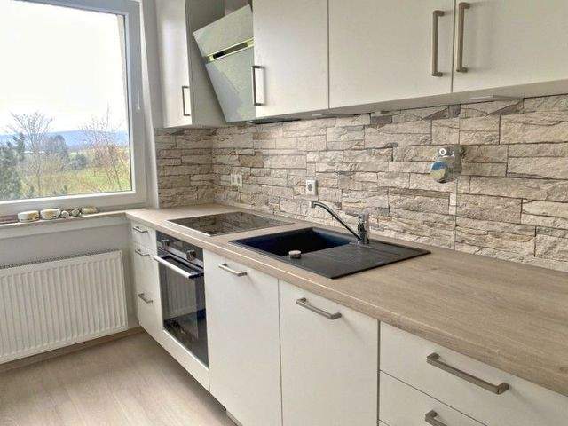 2-Zimmer Wohnung mit Weitblick, 2025 vollständig modernisiert! - Photo 2